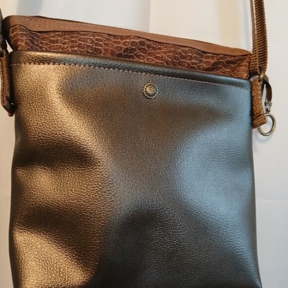 New Travel Sling Crossbody Brown Bronze Pebbled faux leather & Snakeskin fabric - Picture 7 of 10